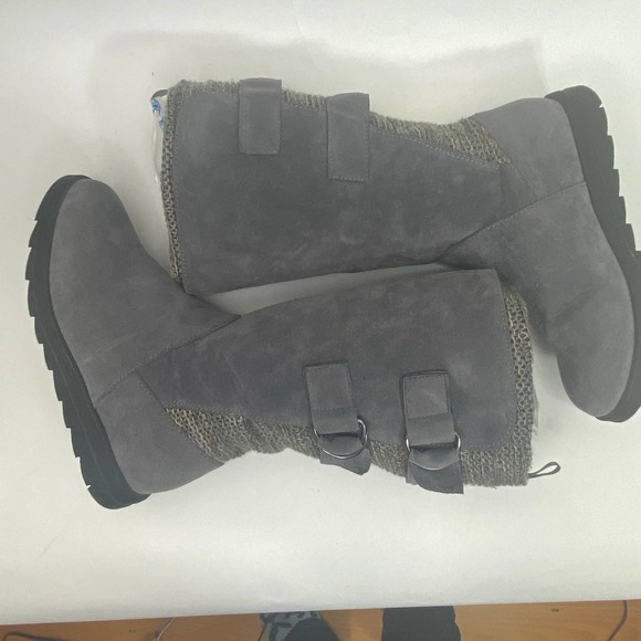 Womens Muk Luks Mukluks Mid Calf Boots Gray Knit Suede Buckle Accent - Picture 6 of 8
